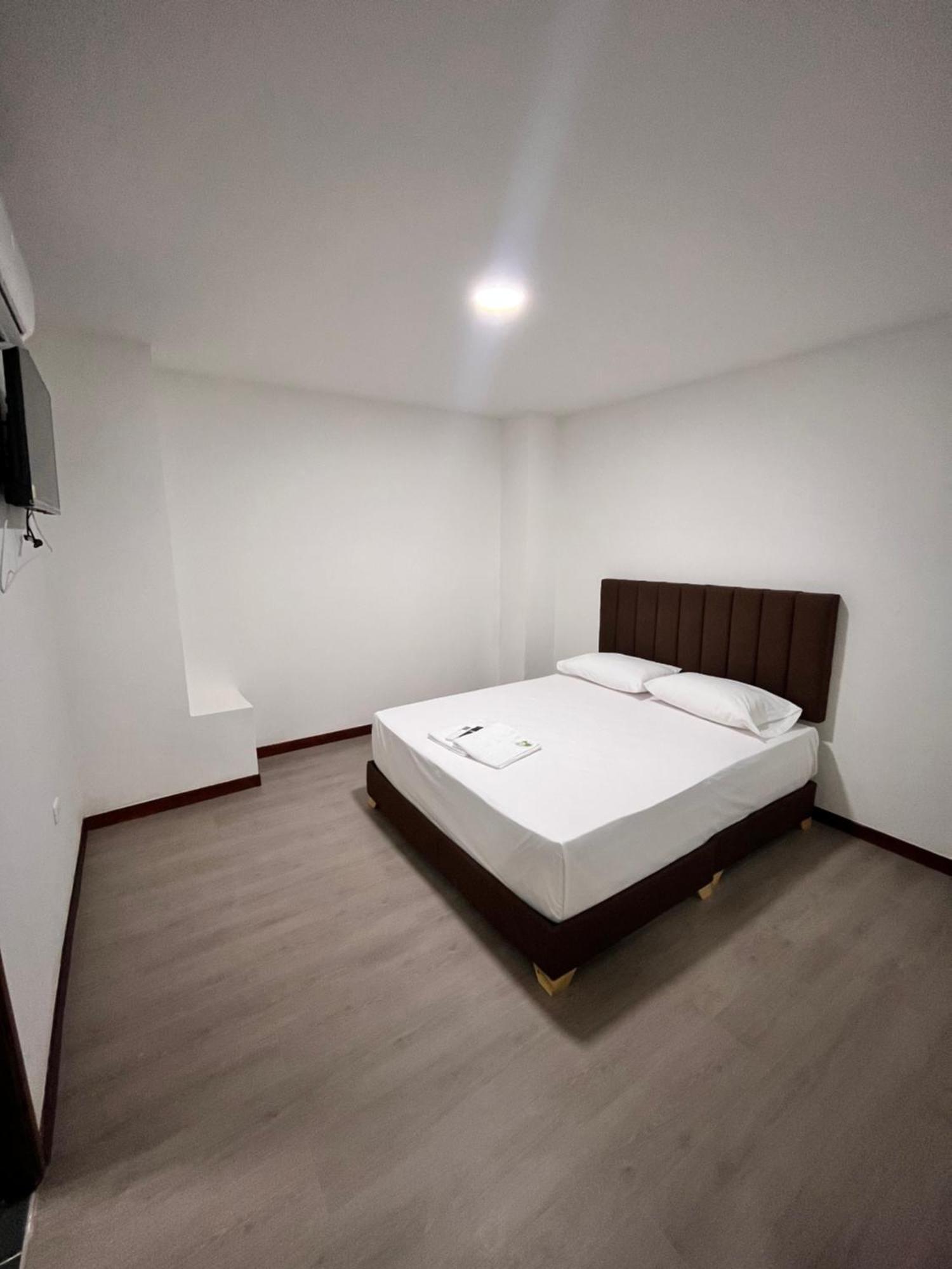 Hotel Gallery By 70 Medellín Dış mekan fotoğraf