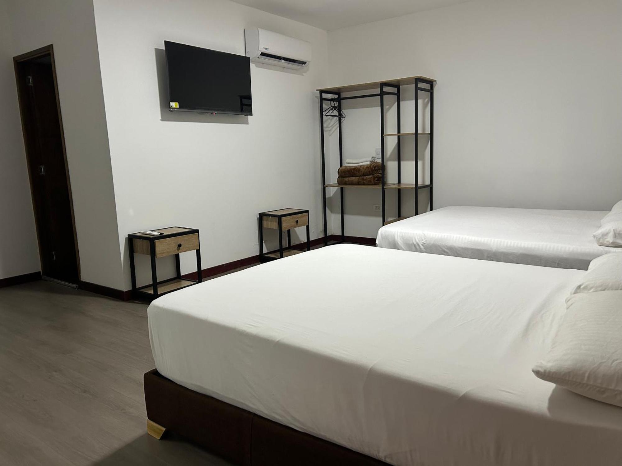 Hotel Gallery By 70 Medellín Dış mekan fotoğraf