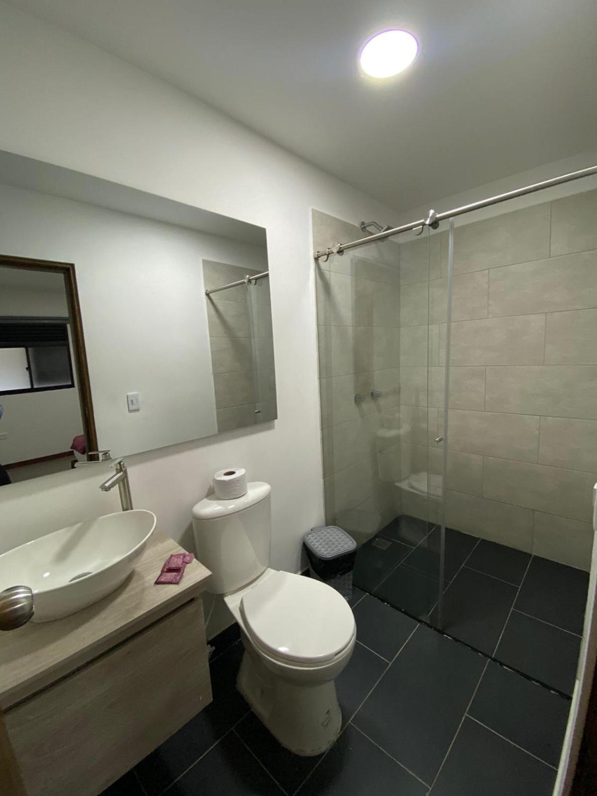 Hotel Gallery By 70 Medellín Dış mekan fotoğraf
