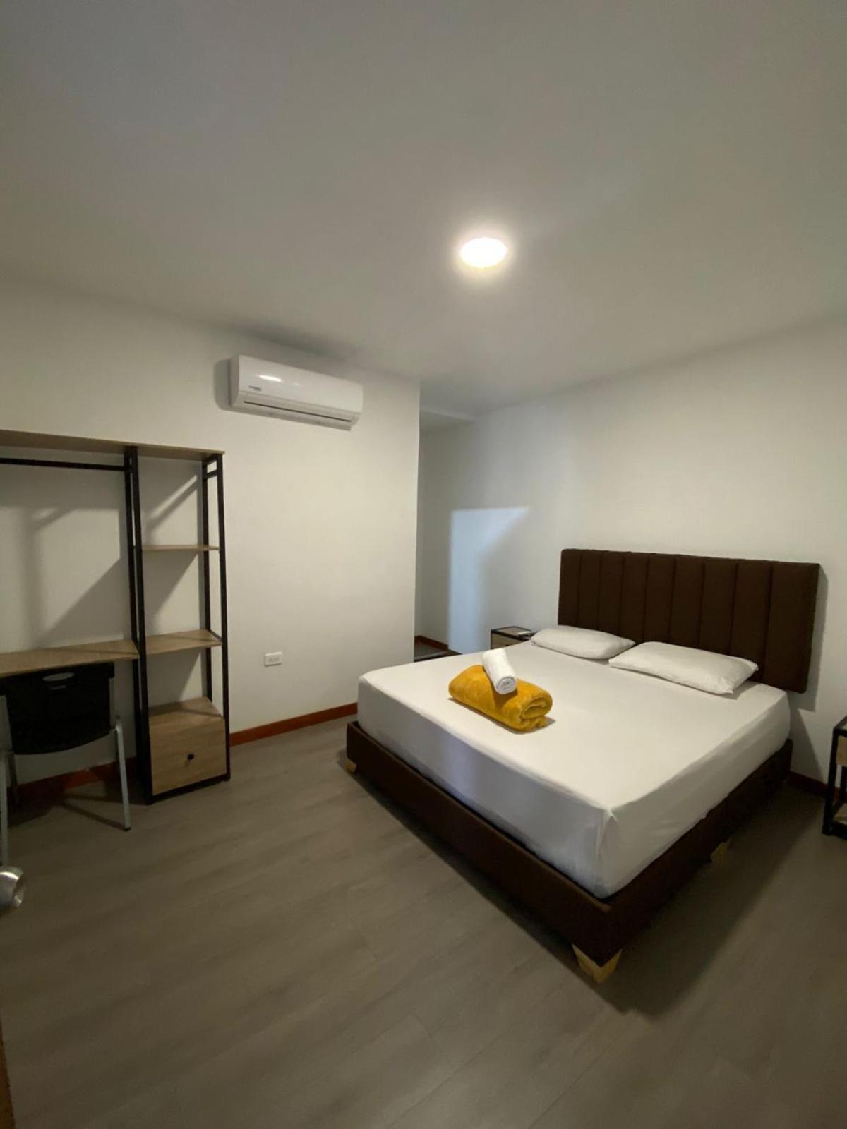 Hotel Gallery By 70 Medellín Dış mekan fotoğraf