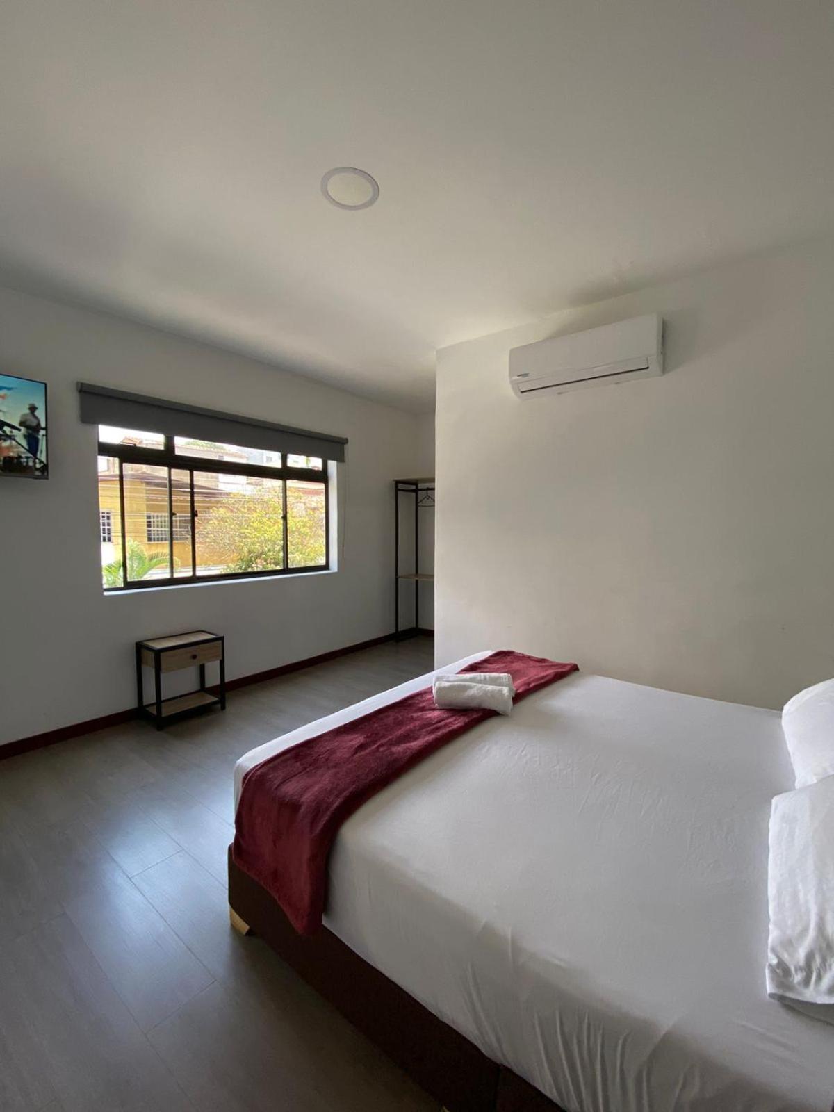 Hotel Gallery By 70 Medellín Dış mekan fotoğraf
